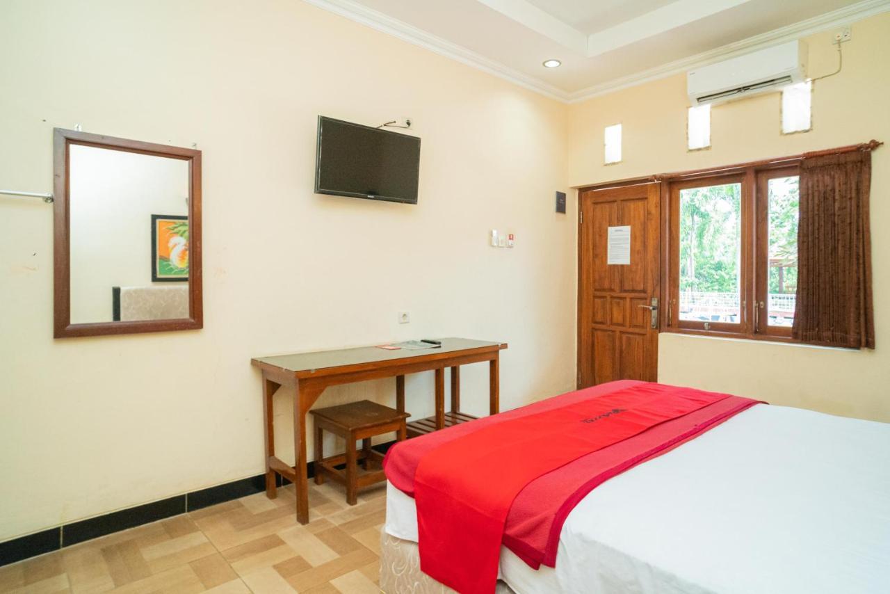 Reddoorz @ Panglima Sudirman Madiun Hotel Exterior photo