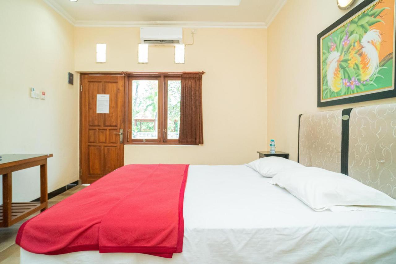 Reddoorz @ Panglima Sudirman Madiun Hotel Exterior photo